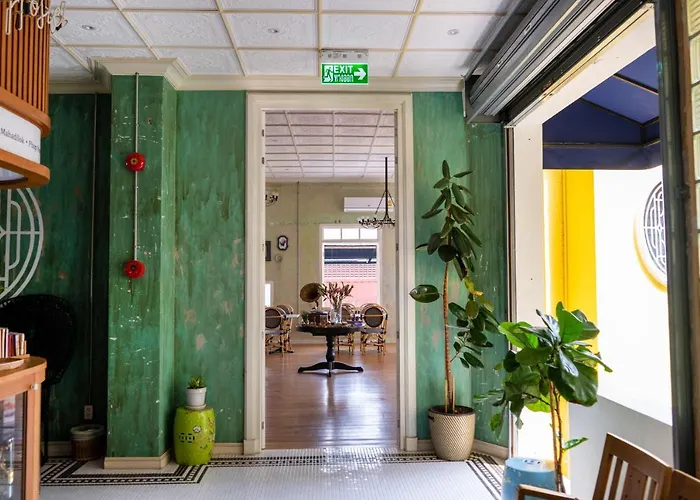 Room In Guest Room - Stay In Style - Boutique Hostel 招待所 *