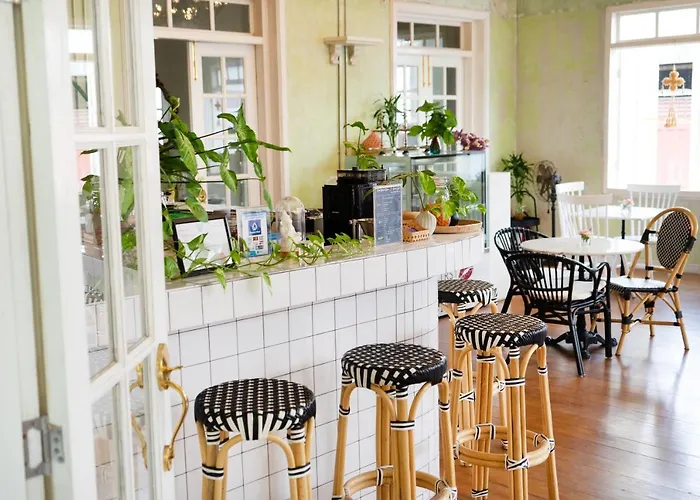 Room In Guest Room - Stay In Style - Boutique Hostel 招待所 曼谷